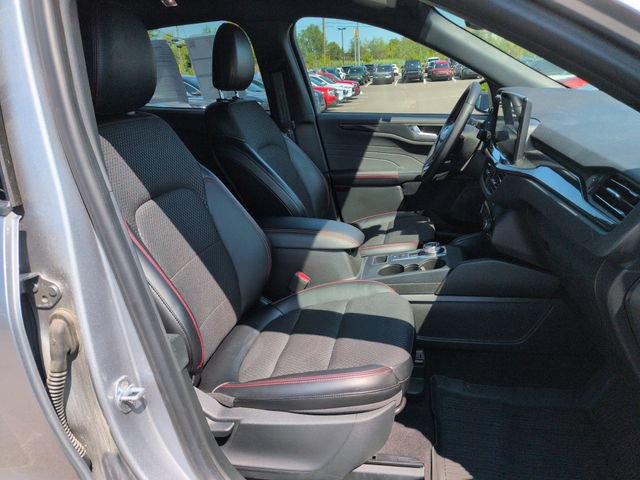 Certified 2024 Ford Escape ST-Line w/ Tech Pack #1 AWD/4WD image 15