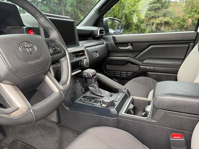 Used 2025 Toyota Tacoma TRD Off-Road AWD/4WD image 17