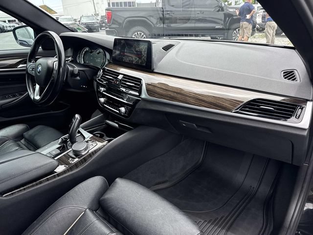 Used 2019 BMW 530i w/ Convenience Package RWD image 12