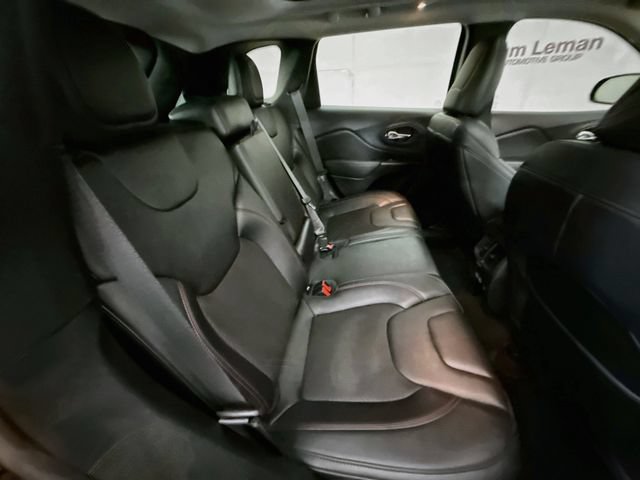 Used 2022 Jeep Cherokee Trailhawk w/ Sun, Sound & Nav Group AWD/4WD image 28