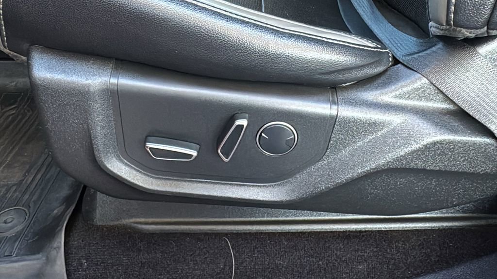 Certified 2018 Ford F150 Raptor w/ Equipment Group 802A Luxury image 21