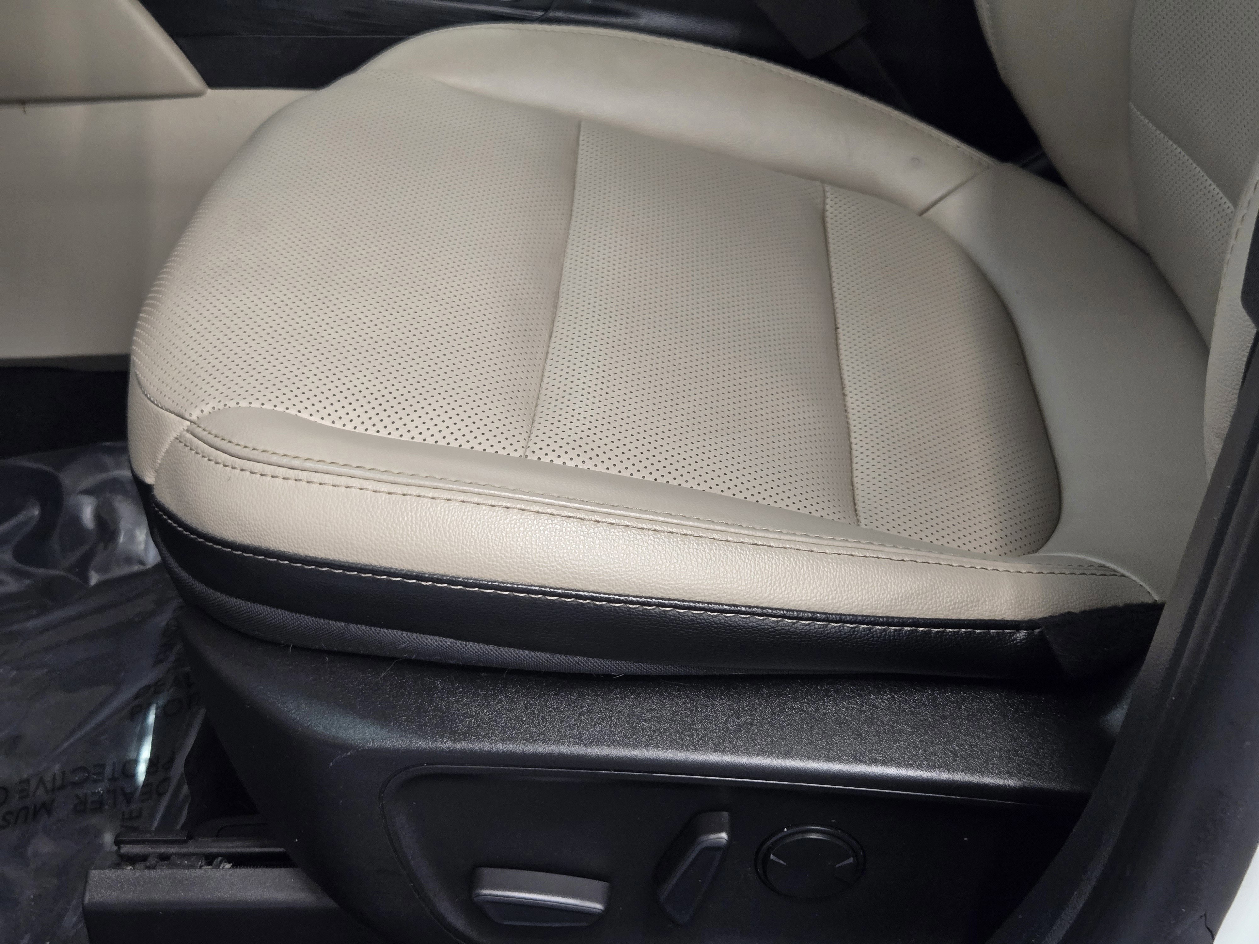 Certified 2022 Ford Escape SEL FWD image 24