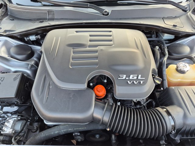 Used 2017 Chrysler 300 Limited AWD/4WD image 23