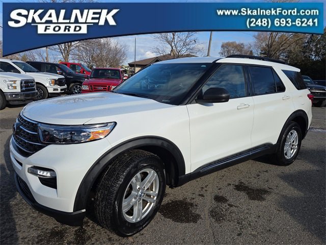 Certified 2022 Ford Explorer XLT w/ Equipment Group 202A