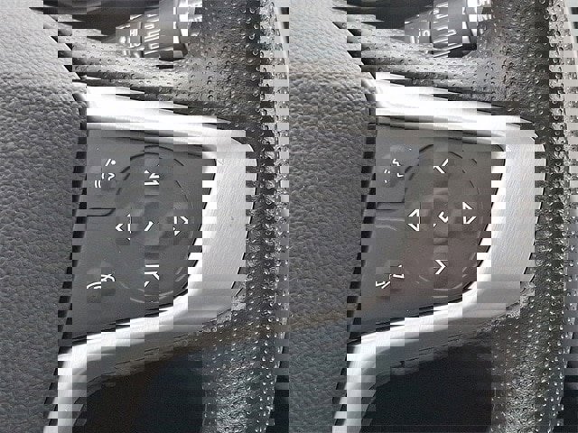 Used 2023 GMC Acadia SLE w/ Driver Convenience Package image 15