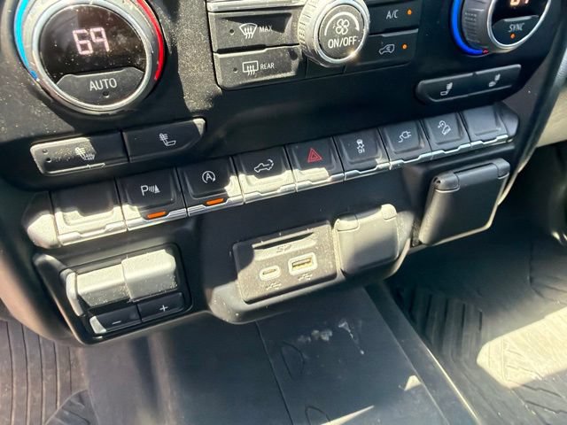 Used 2020 Chevrolet Silverado 1500 LT w/ All-Star Edition AWD/4WD image 13
