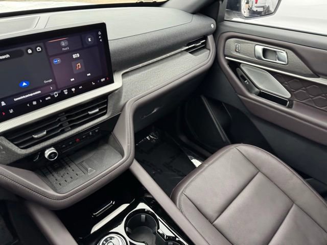 Certified 2025 Ford Explorer Platinum w/ Ultimate Package image 29