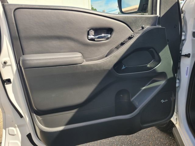 Used 2022 Nissan Frontier PRO-4X w/ Pro-4X Premium Package image 16