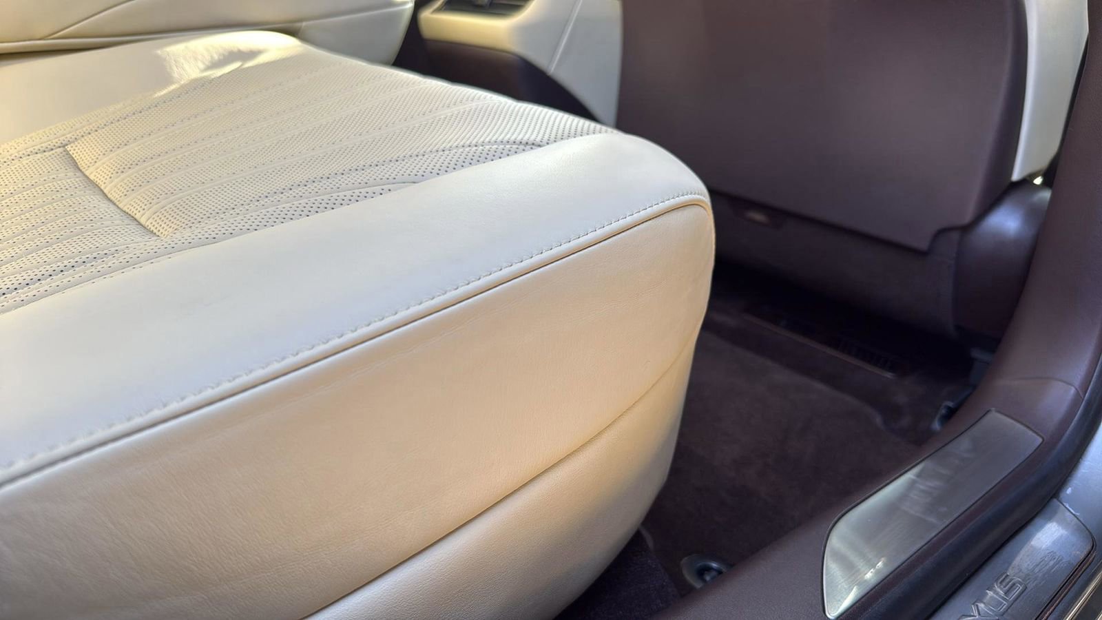 Used 2018 Lexus LS 500 500 Base w/ Luxury Package image 27