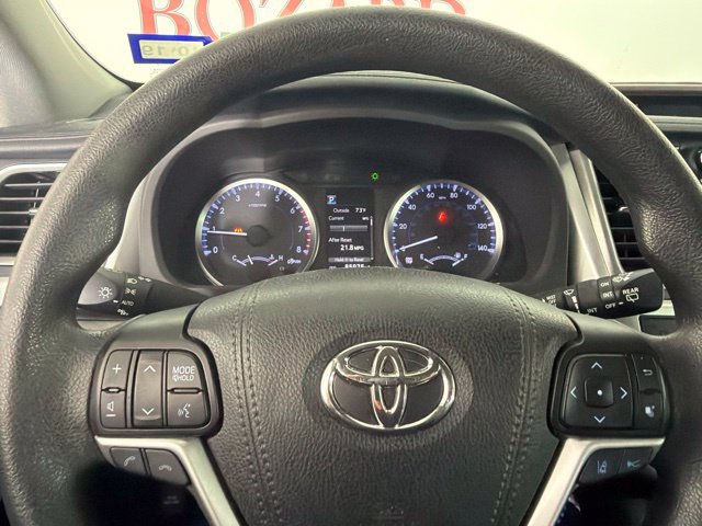 Used 2017 Toyota Highlander LE FWD image 21