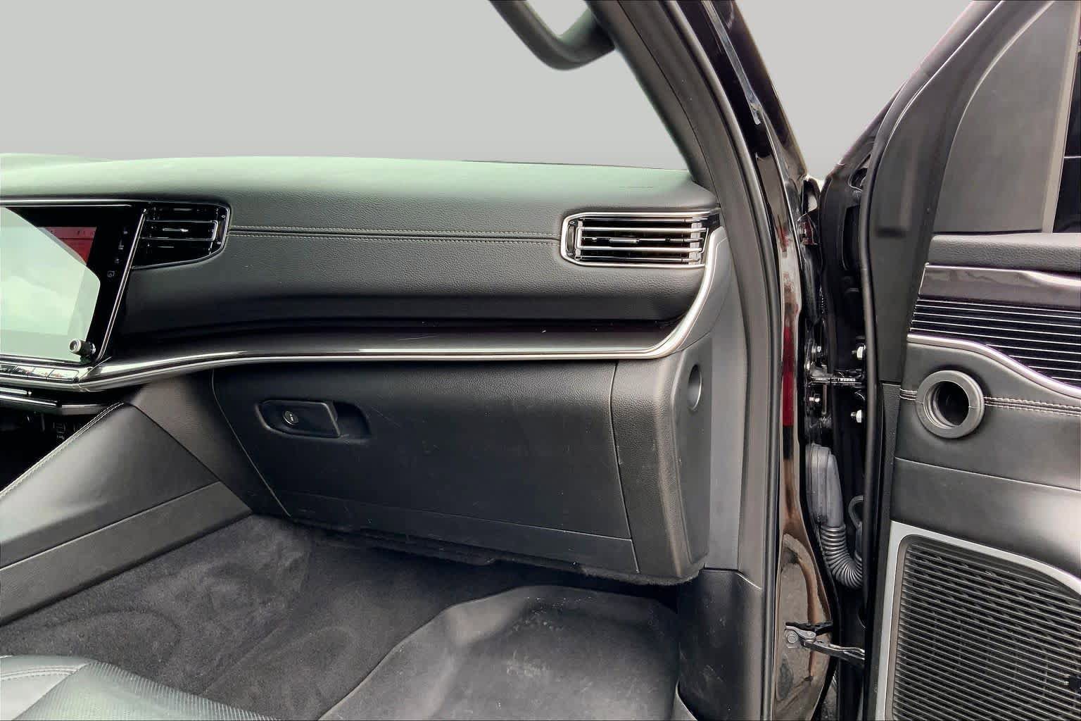 Used 2023 Jeep Wagoneer L 4WD w/ Convenience Group I image 18