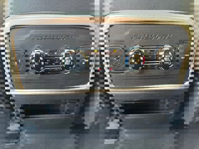 Certified 2024 Ford Expedition Limited image 23