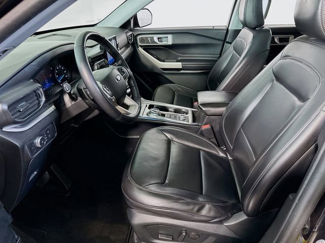 Certified 2021 Ford Explorer XLT w/ Equipment Group 202A image 13