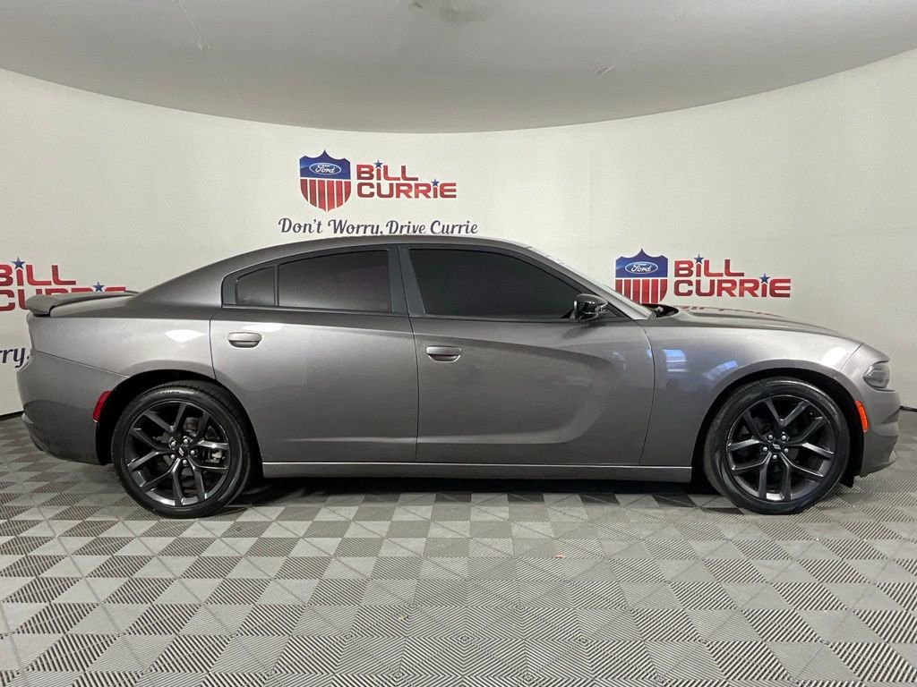 Used 2021 Dodge Charger SXT w/ Blacktop Package RWD image 2