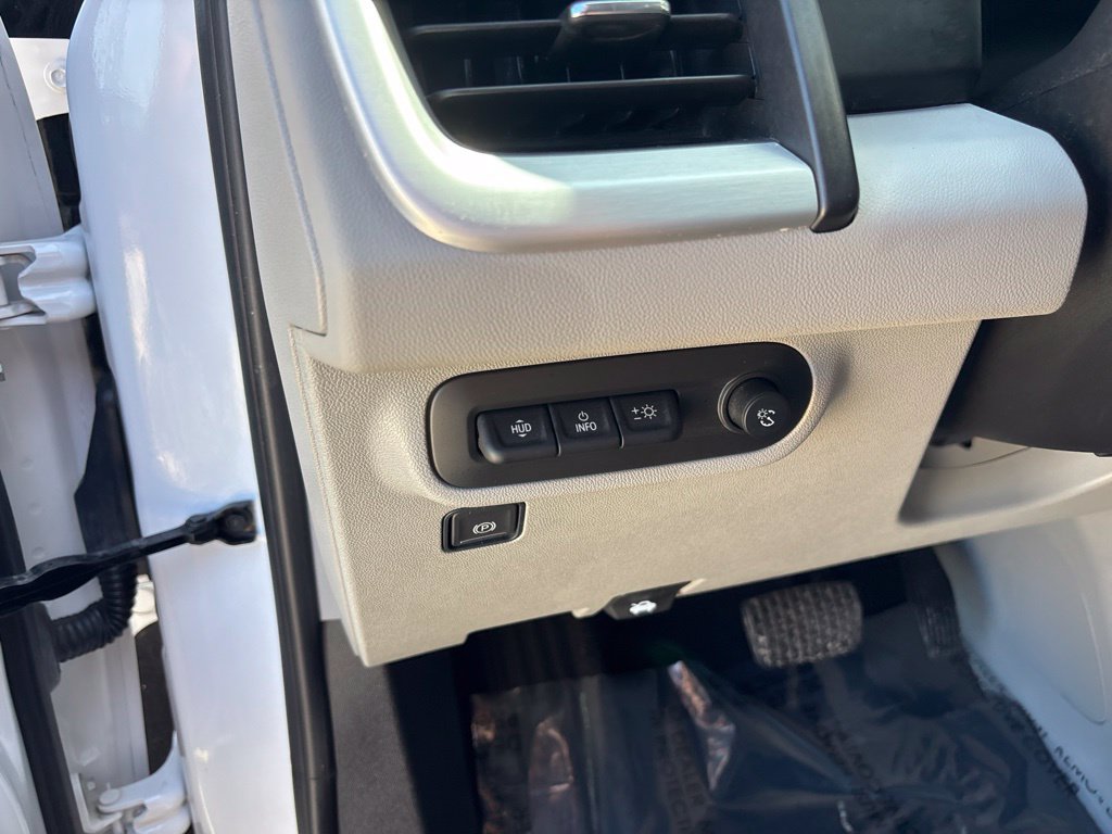 Used 2023 GMC Terrain SLT w/ Tech Package AWD/4WD image 17