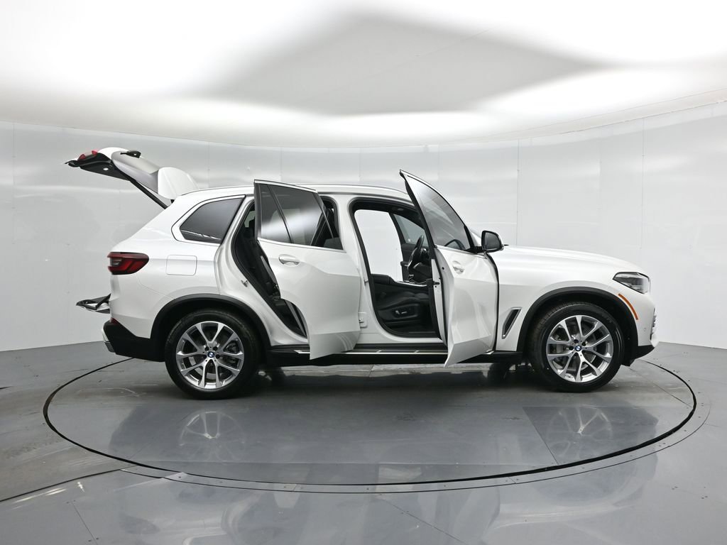 Used 2023 BMW X5 sDrive40i w/ Premium Package image 4