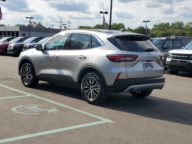 Certified 2024 Ford Escape SE FWD image 3