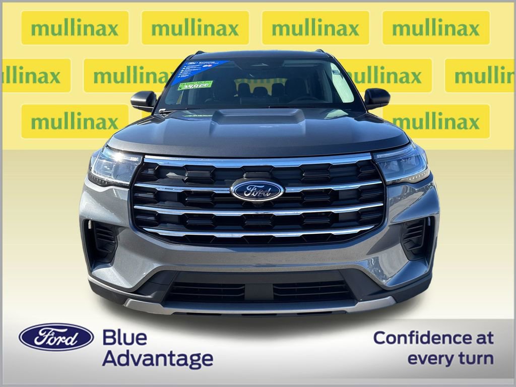 Certified 2025 Ford Explorer Active image 11