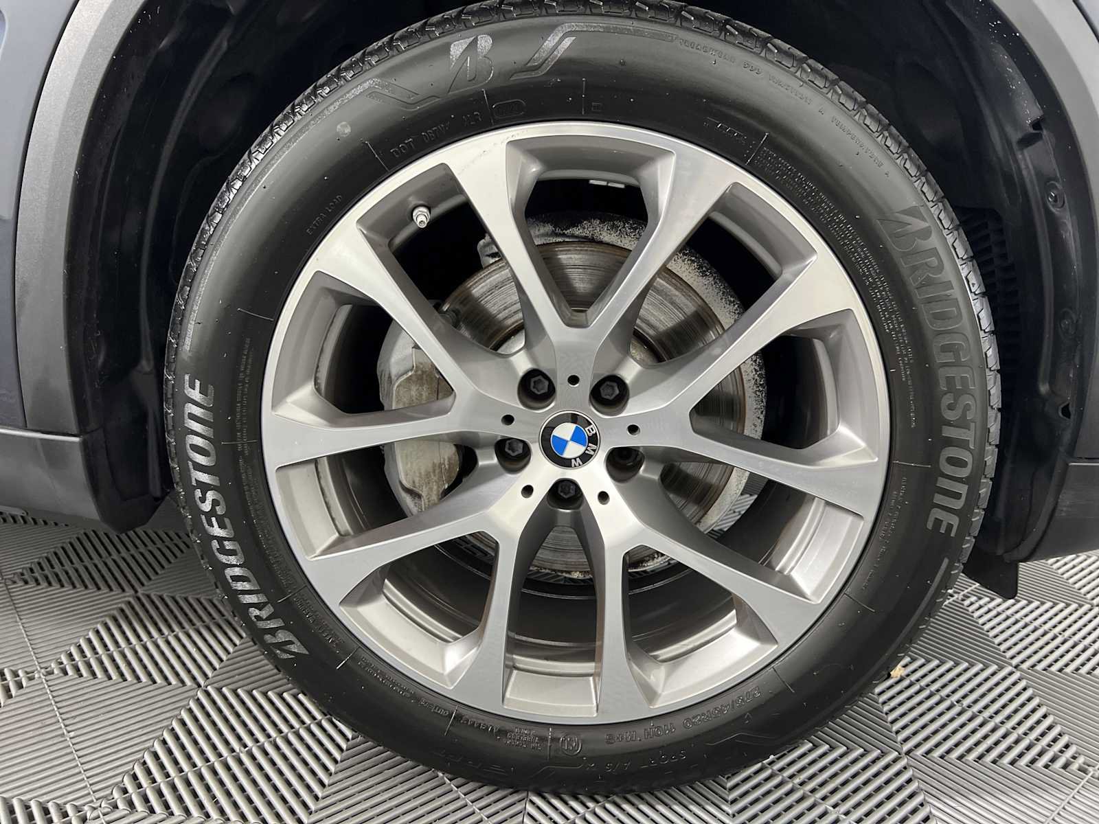 Used 2021 BMW X5 M50i w/ Premium Package AWD/4WD image 17