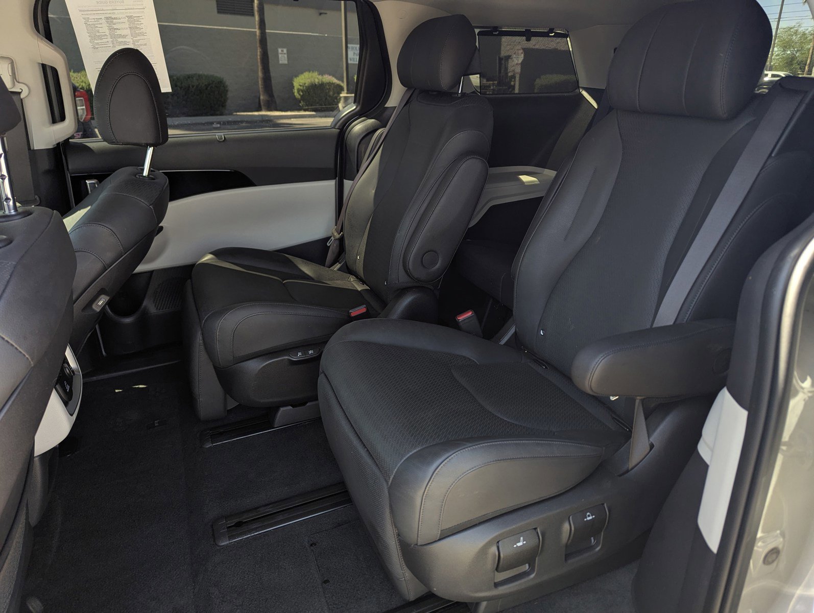 Used 2024 Kia Carnival SX Prestige FWD image 8