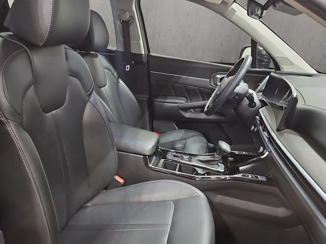 Used 2024 Kia Sorento SX AWD/4WD image 27