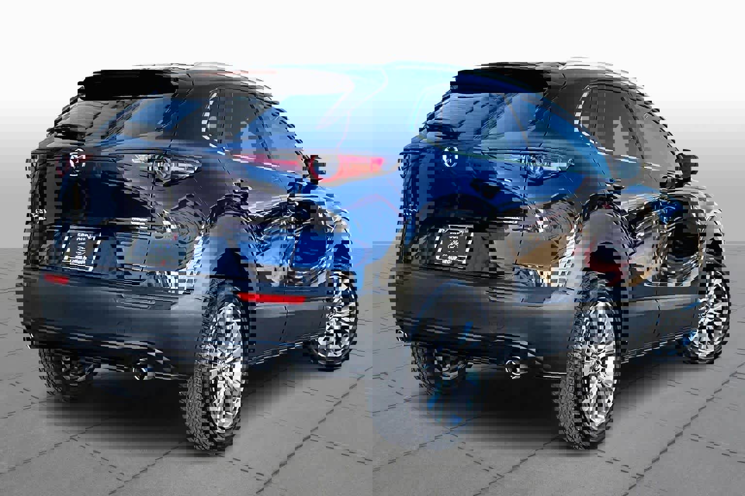 Used 2023 MAZDA CX-30 AWD 2.5 S w/ Select Package image 3