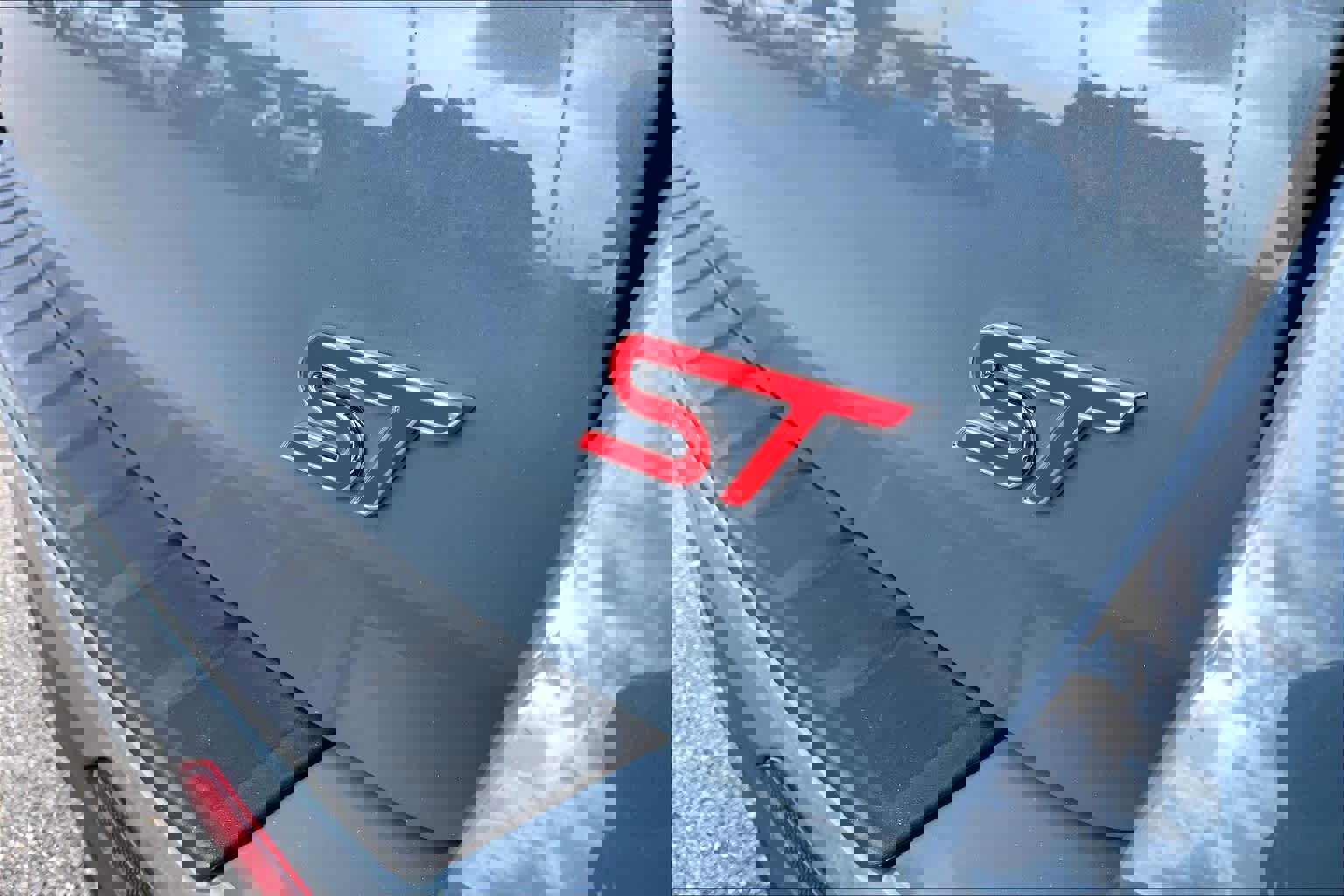 Certified 2025 Ford Explorer ST w/ Sun And Sound Package image 12