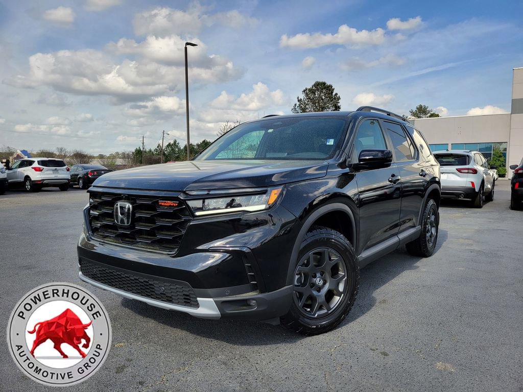 Used 2025 Honda Pilot TrailSport