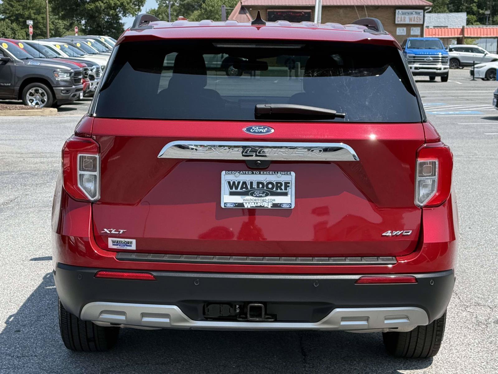 Certified 2024 Ford Explorer XLT w/ Equipment Group 202A AWD/4WD image 3