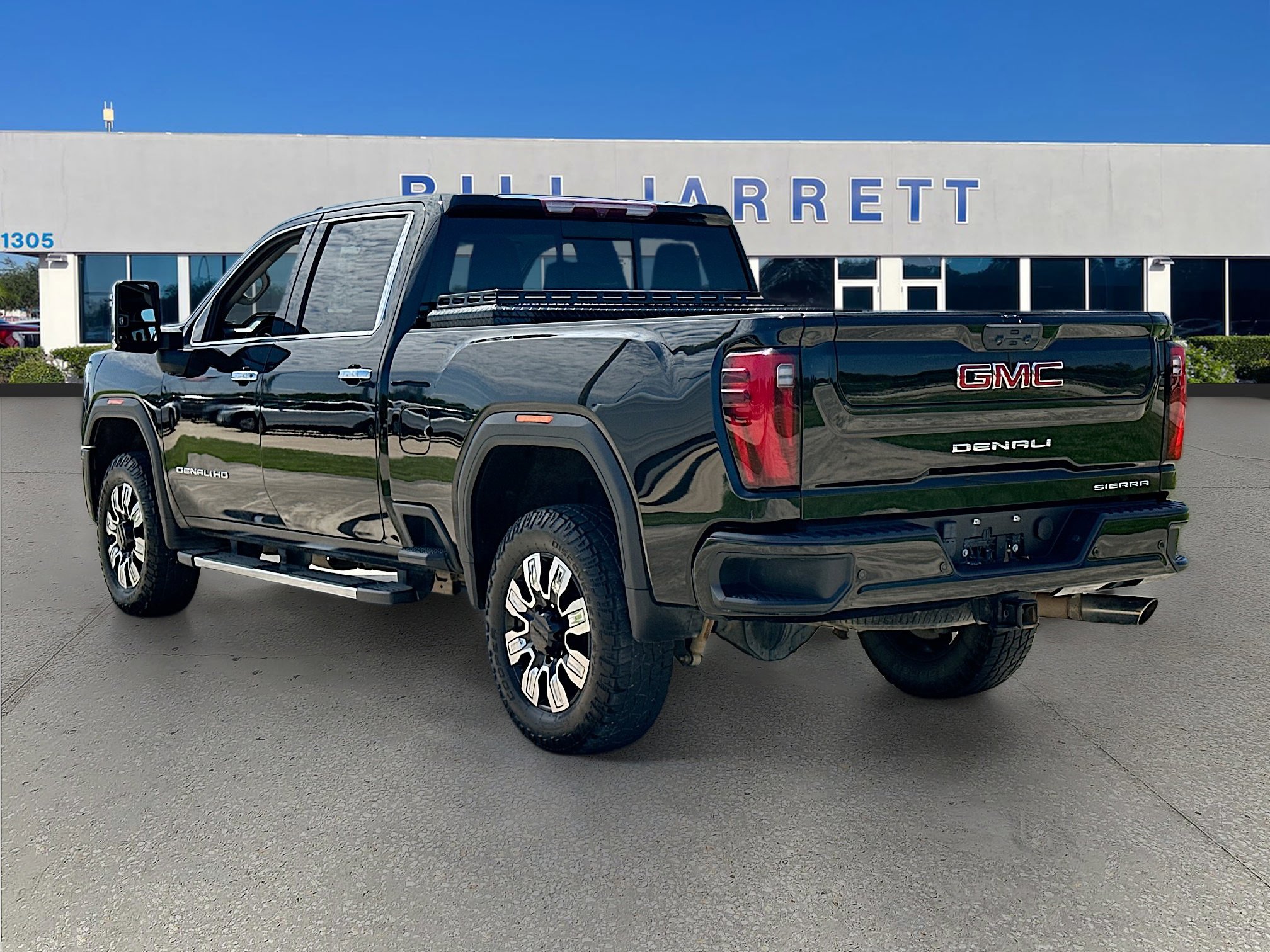 Used 2024 GMC Sierra 2500 Denali AWD/4WD image 5
