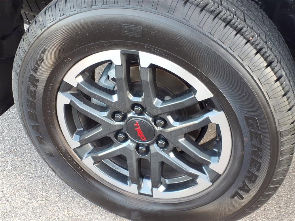Used 2024 Toyota Tacoma TRD Sport image 9