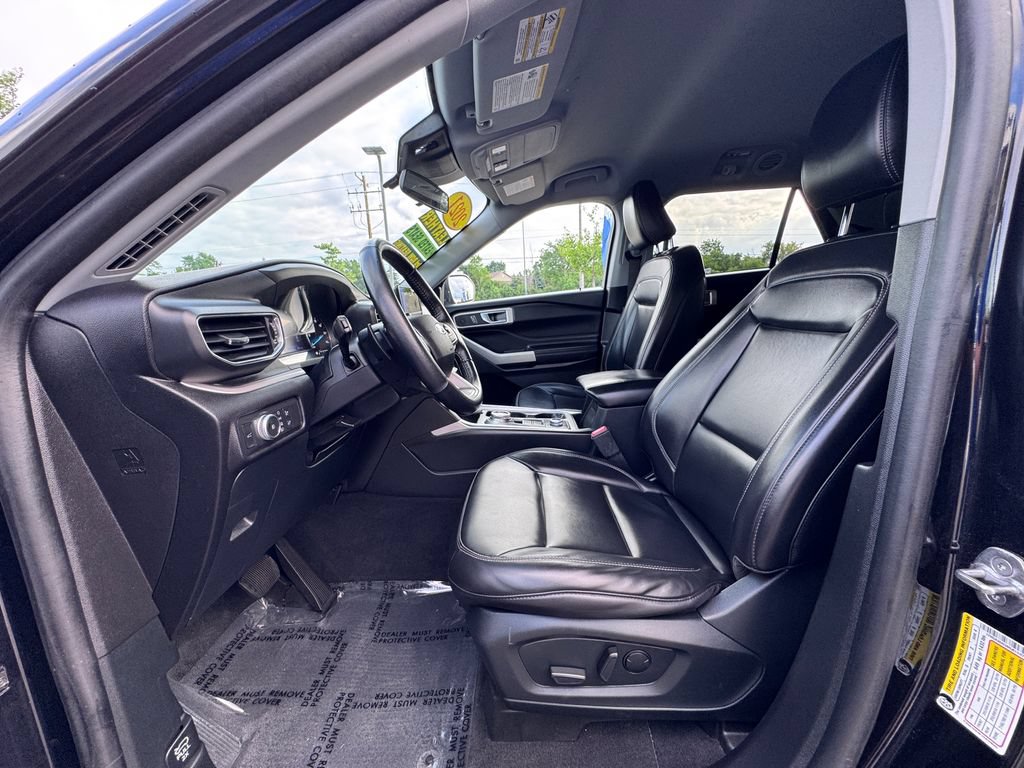 Certified 2021 Ford Explorer XLT w/ Equipment Group 202A AWD/4WD image 11