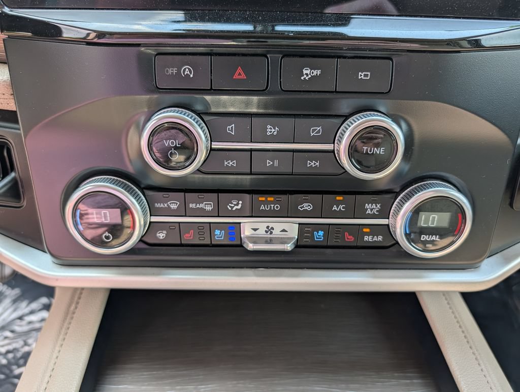 Certified 2024 Ford Expedition Limited AWD/4WD image 13