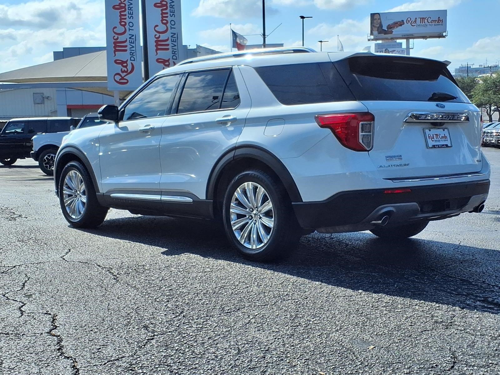Certified 2023 Ford Explorer Limited w/ Hybrid Equipment Group 310A RWD image 8
