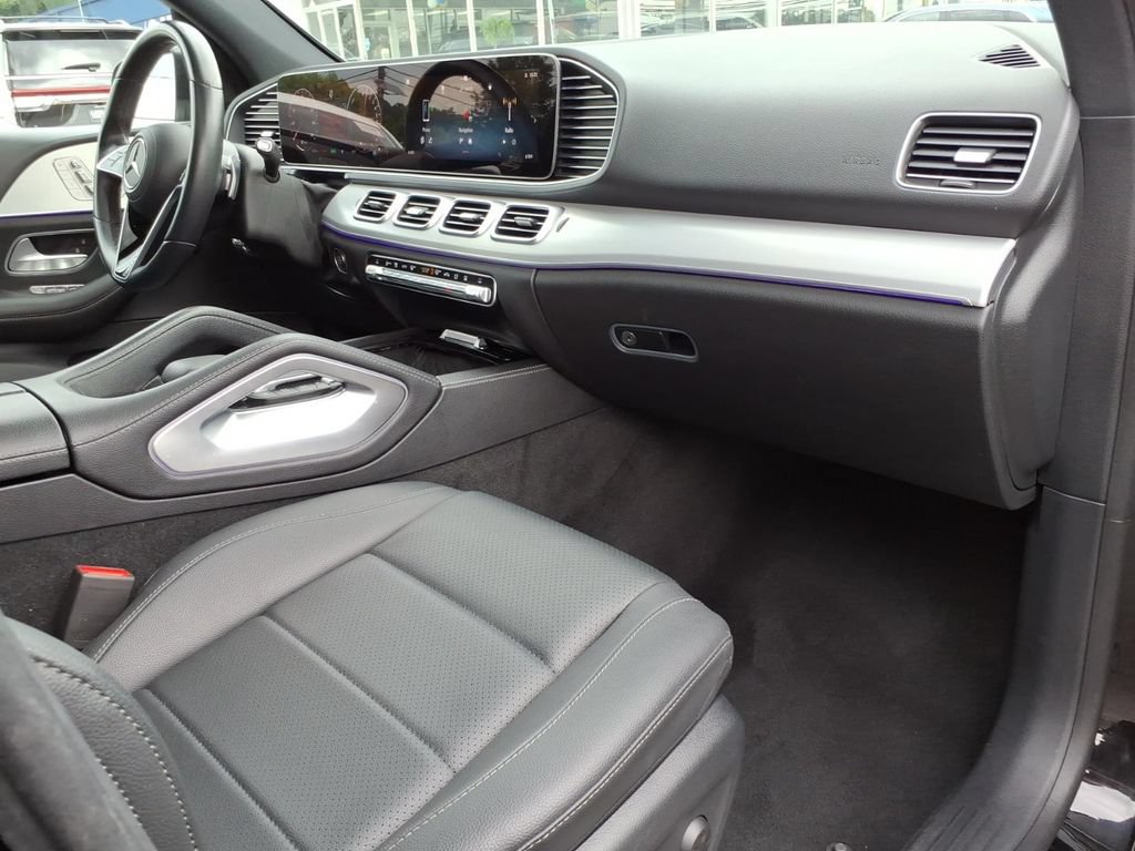 Used 2024 Mercedes-Benz GLE 450e 4MATIC image 9