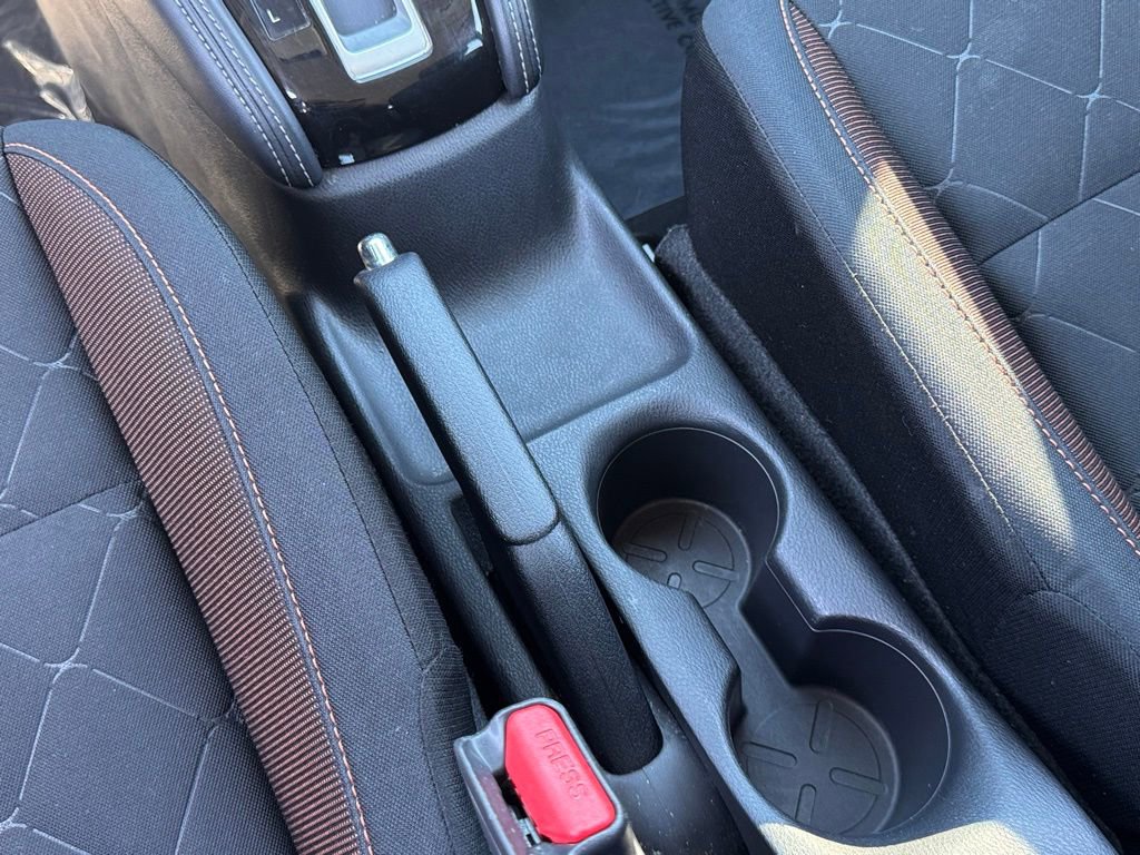 Used 2019 Nissan Kicks SR image 24