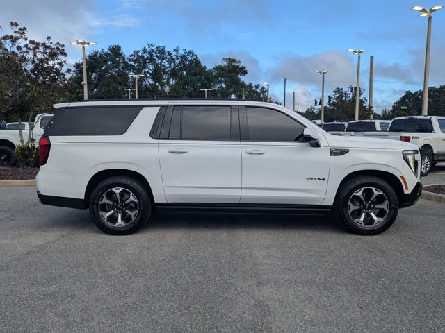 Used 2025 GMC Yukon XL AT4 Ultimate AWD/4WD image 3