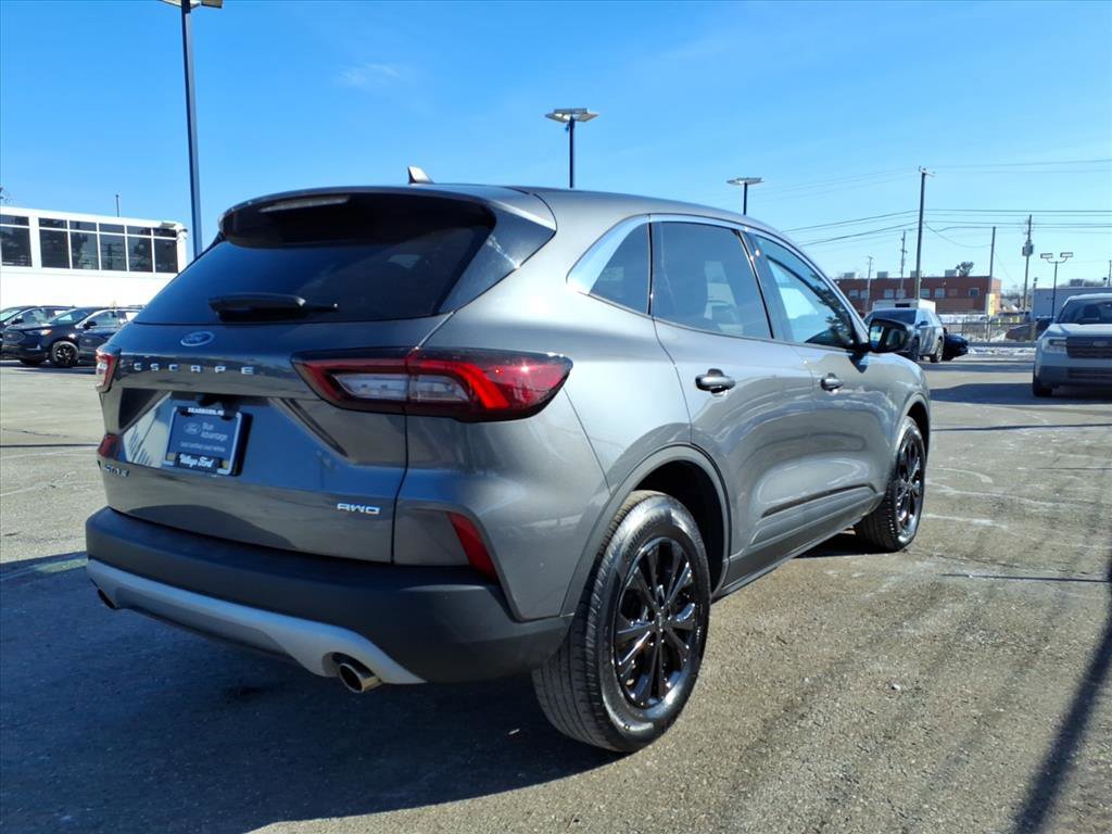 Certified 2023 Ford Escape Active image 2