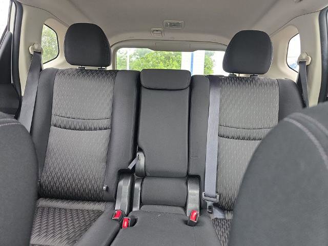 Used 2017 Nissan Rogue SV AWD/4WD image 39