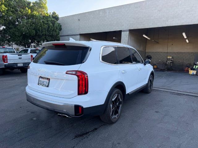 Used 2025 Kia Telluride S FWD image 3