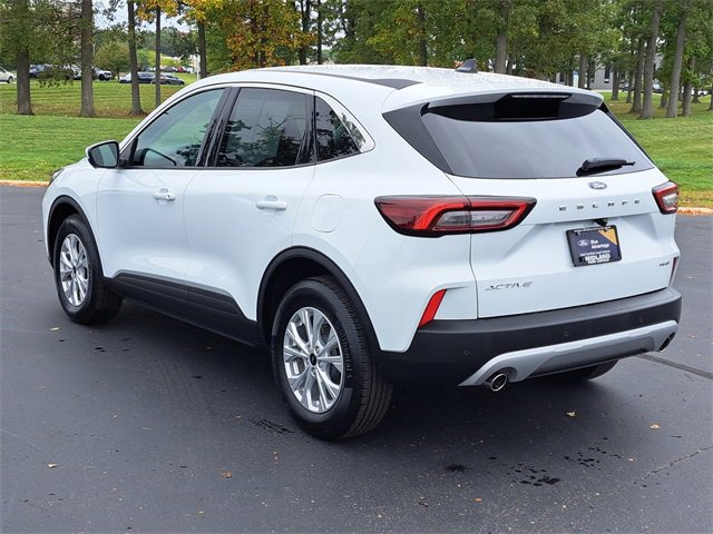 Certified 2023 Ford Escape Active w/ Tech Pack #2 image 3