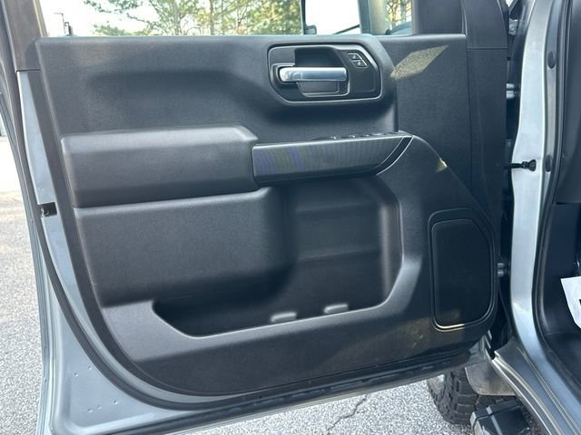 Used 2024 Chevrolet Silverado 2500 Custom w/ Custom Convenience Package image 10