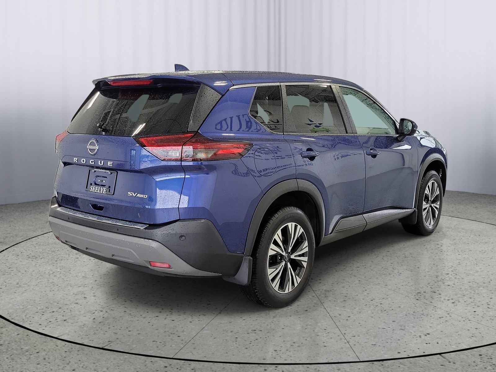 Used 2022 Nissan Rogue SV AWD/4WD image 2