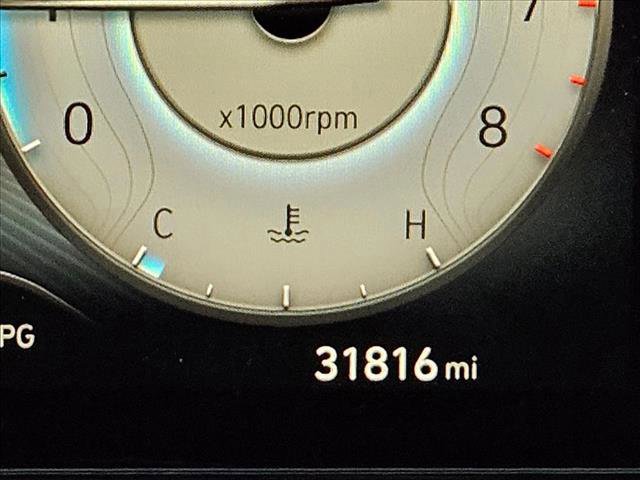 Used 2022 Hyundai Santa Cruz SEL Premium image 11