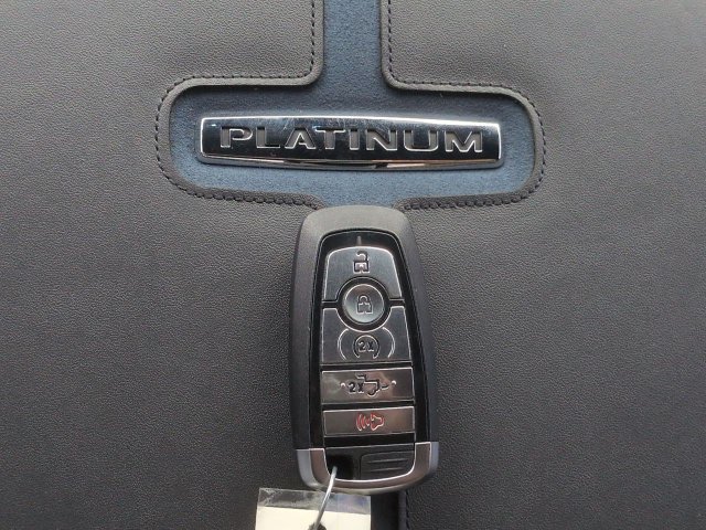 Certified 2025 Ford F350 Platinum w/ FX4 Off-Road Package AWD/4WD image 31