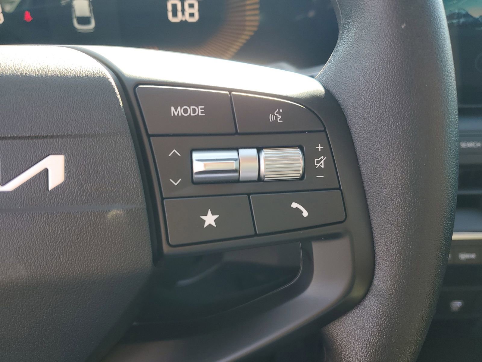 Used 2025 Kia K4 LXS image 19