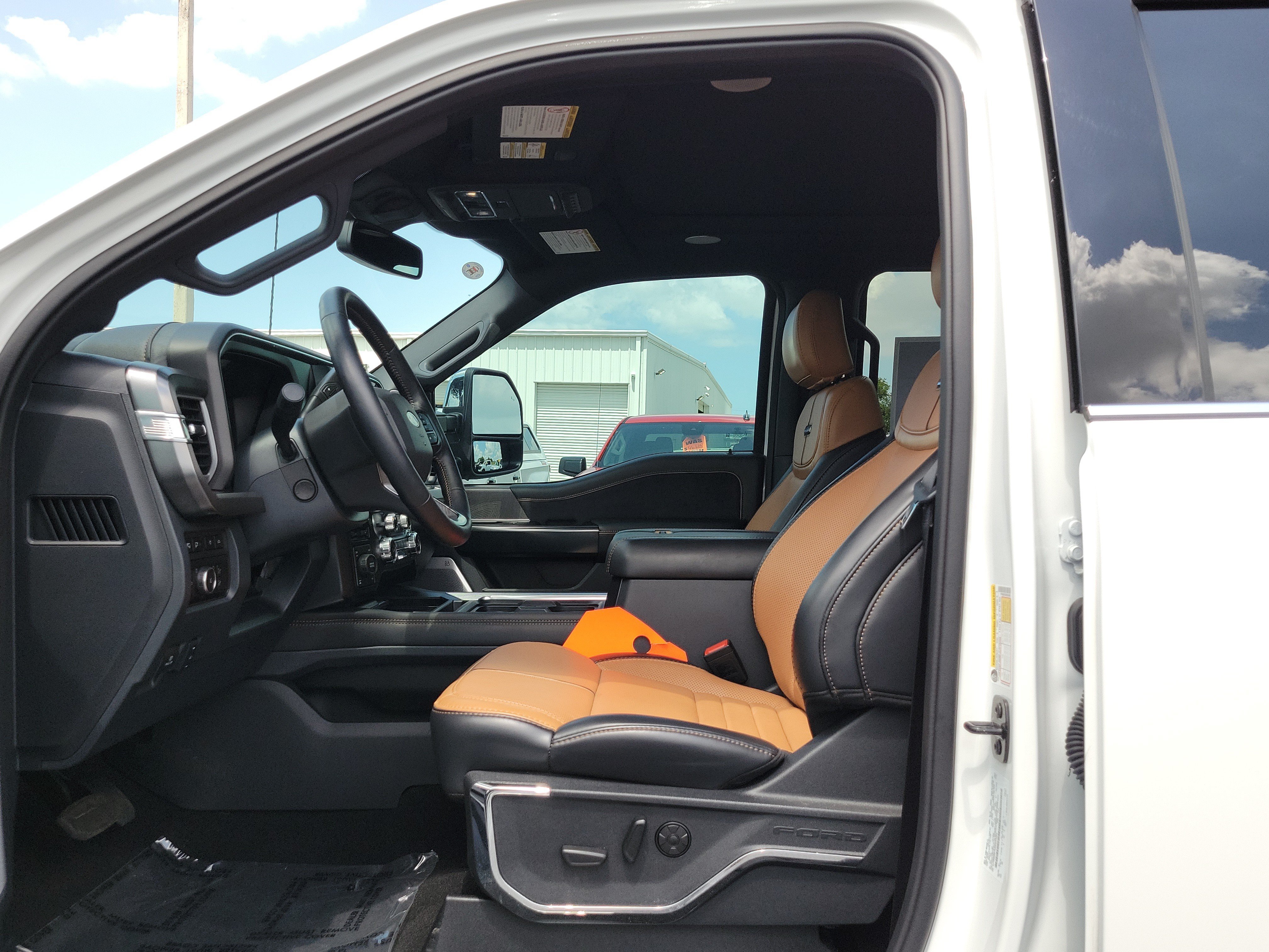 Certified 2024 Ford F250 Platinum w/ FX4 Off-Road Package AWD/4WD image 20