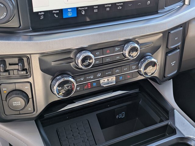 Certified 2026 Ford F450 Platinum w/ Platinum Plus Package AWD/4WD image 24