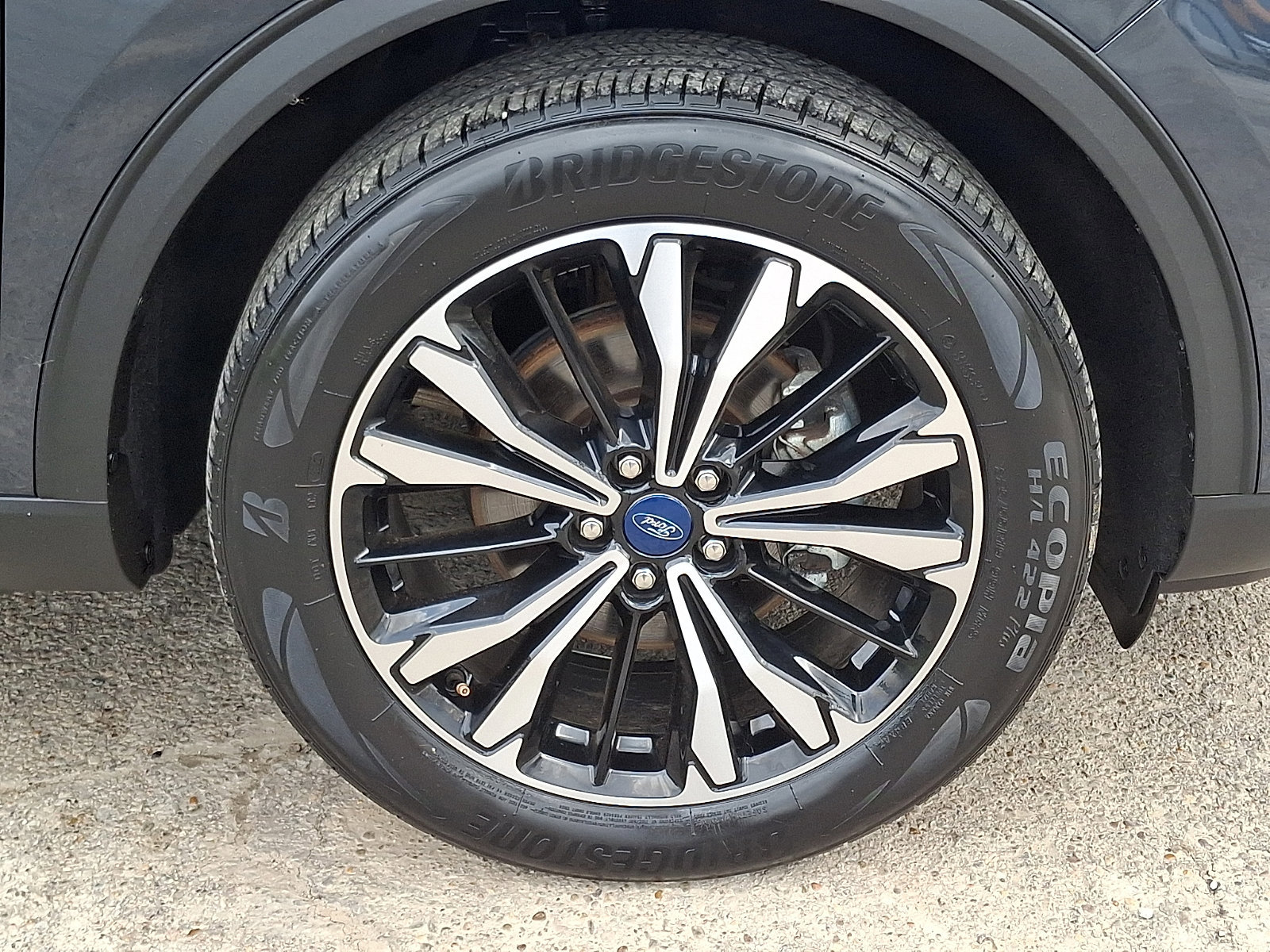 Certified 2022 Ford Escape SEL w/ SEL Stealth AWD Package image 8