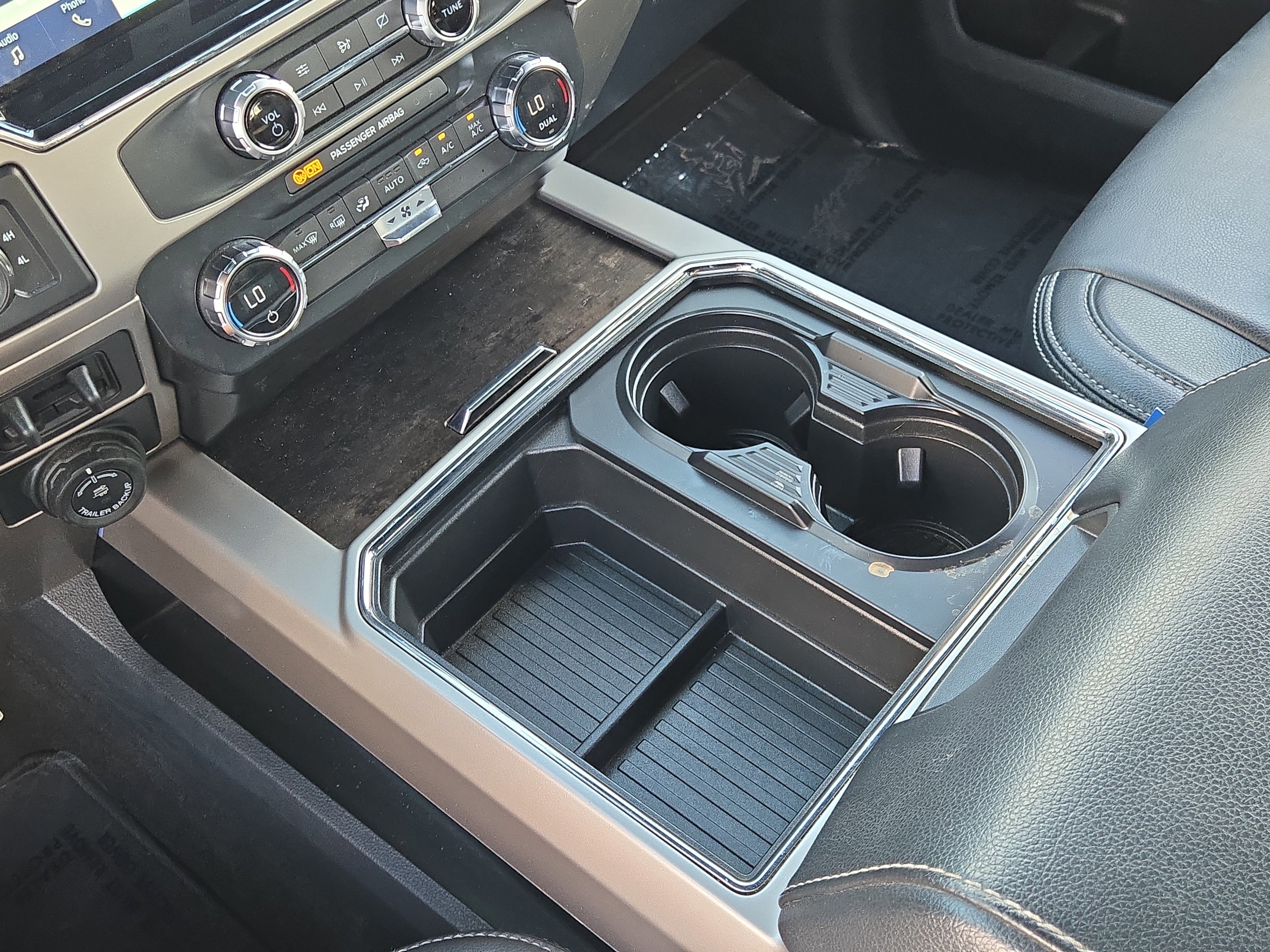 Certified 2022 Ford F350 Lariat w/ Tremor Off-Road Package image 32